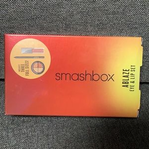 Smash box ablaze eye and lip set